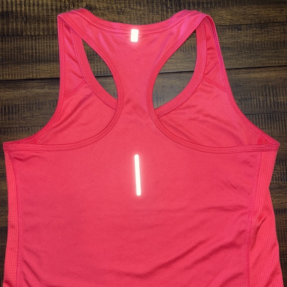 NIKE DRI-FIT Women’s Size Medium - Coral Pink Racerback tank top EUC - Picture 4 of 9